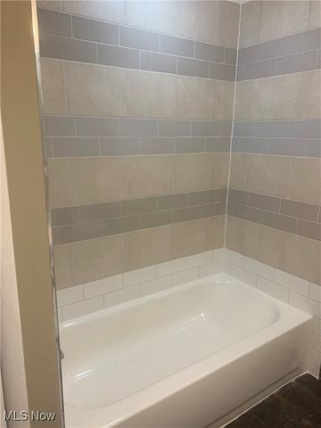 1469 Valentine Circle NW, Canton, OH 44708