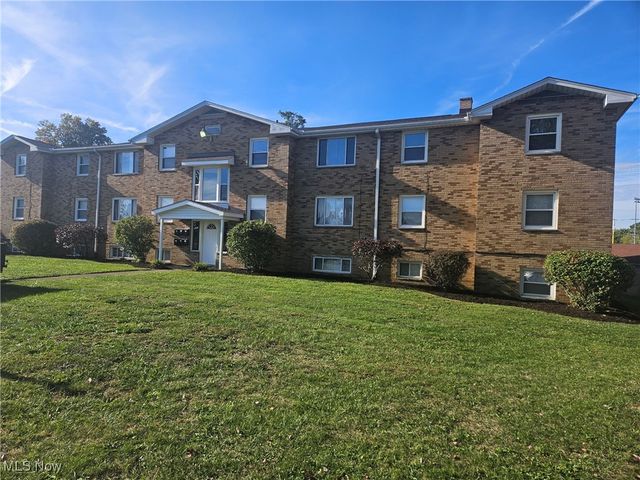 1469 Valentine Circle NW, Canton, OH 44708