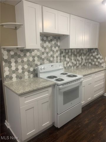 1469 Valentine Circle NW, Canton, OH 44708