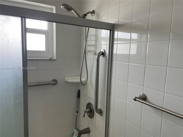 2300 Park Ln 208, Hollywood, FL 33021