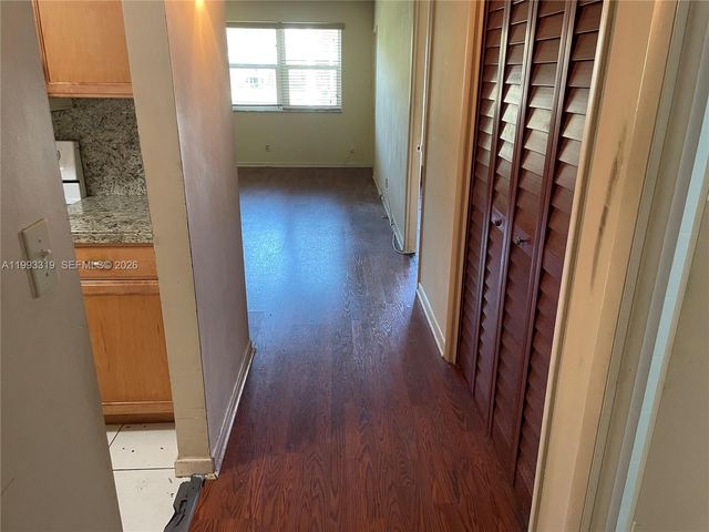 2300 Park Ln 208, Hollywood, FL 33021