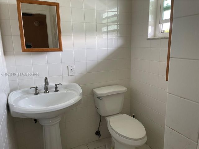 2300 Park Ln 208, Hollywood, FL 33021