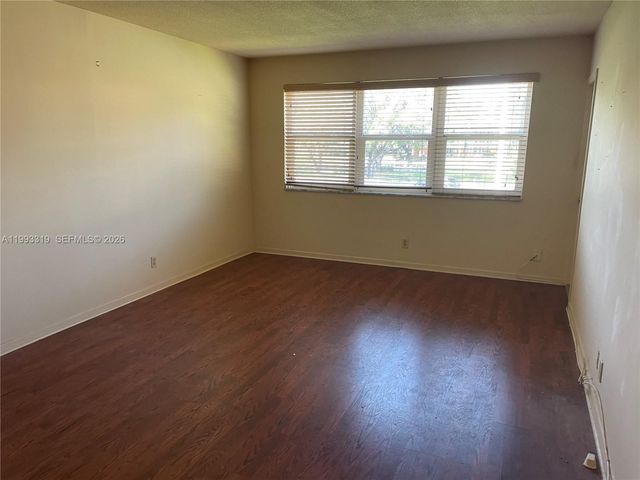 2300 Park Ln 208, Hollywood, FL 33021