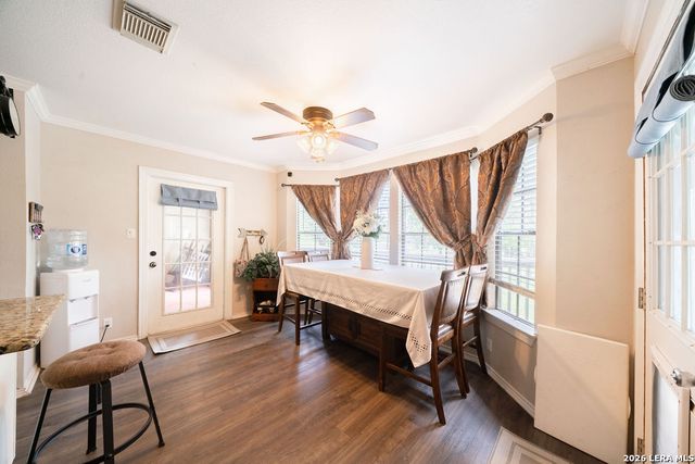 759 FALLING LEAVES DR, Adkins, TX 78101