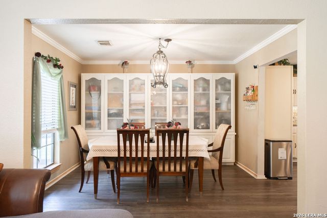 759 FALLING LEAVES DR, Adkins, TX 78101