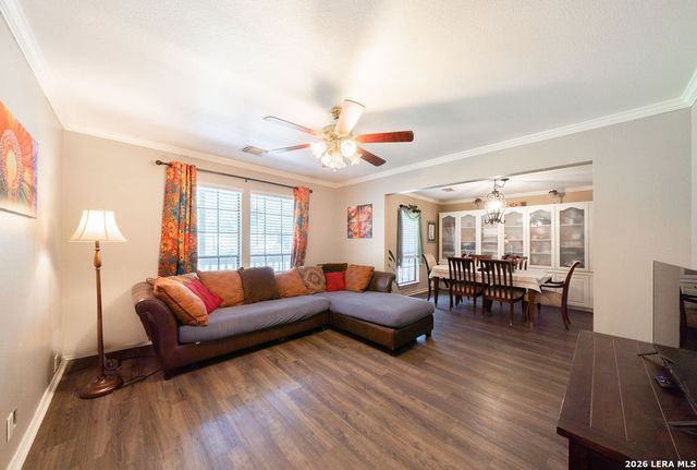 759 FALLING LEAVES DR, Adkins, TX 78101
