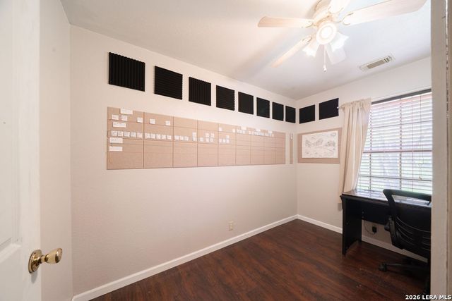 759 FALLING LEAVES DR, Adkins, TX 78101