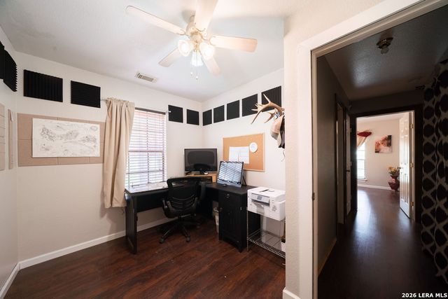 759 FALLING LEAVES DR, Adkins, TX 78101