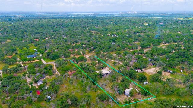 759 FALLING LEAVES DR, Adkins, TX 78101