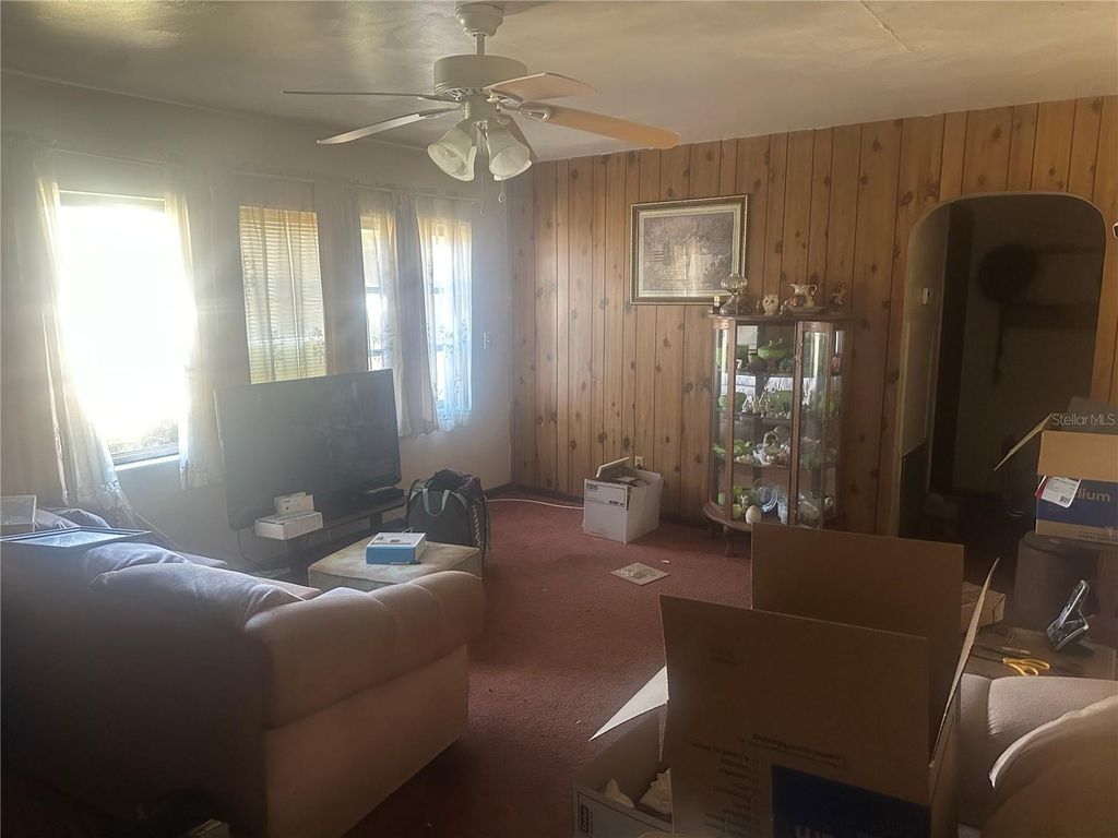 Image 5 of property listing at 1201 N GALLOWAY ROAD, Lakeland, FL 33810