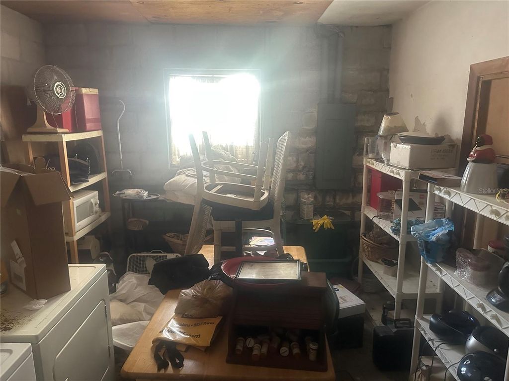 Image 7 of property listing at 1201 N GALLOWAY ROAD, Lakeland, FL 33810