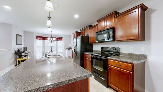 1324 Sunray Dr, Murfreesboro, TN 37127