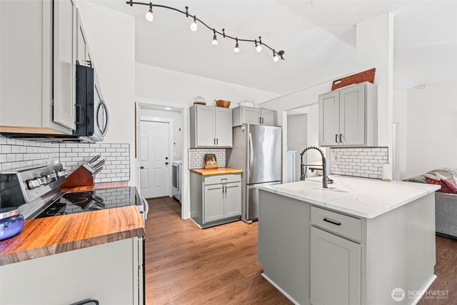 794 SW Odell Street, Port Orchard, WA 98367