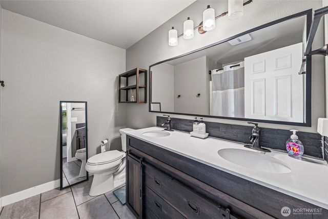 794 SW Odell Street, Port Orchard, WA 98367