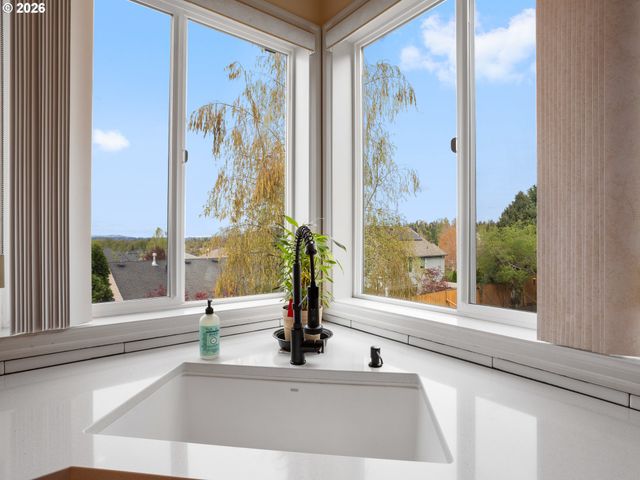 16321 Se WIDGEON Ct, Damascus, OR 97089