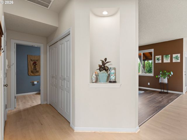 16321 Se WIDGEON Ct, Damascus, OR 97089