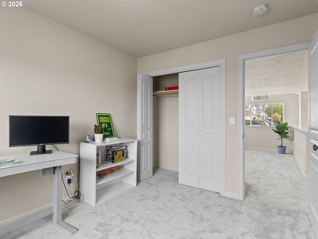 16321 Se WIDGEON Ct, Damascus, OR 97089