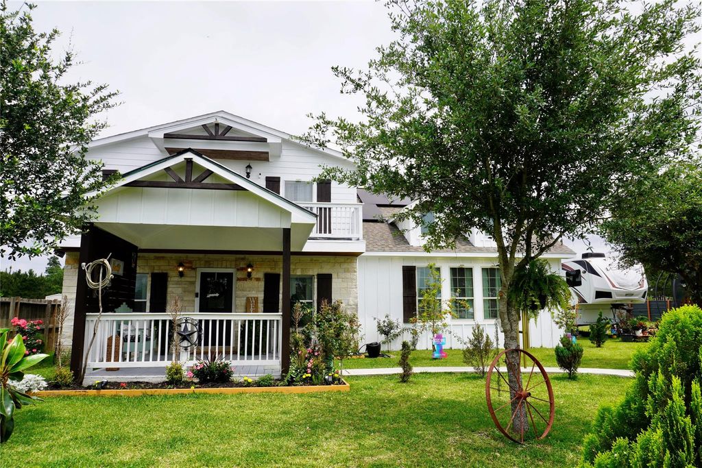 702 Road 5100, Cleveland, TX 77327