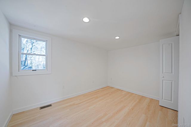 27 Atlantic Drive, Sound Beach, NY 11789