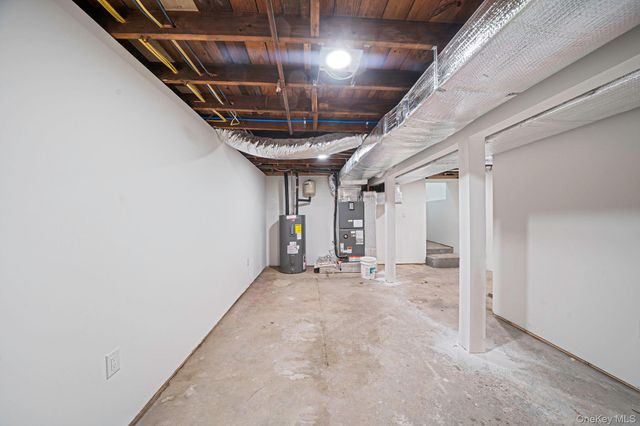 27 Atlantic Drive, Sound Beach, NY 11789