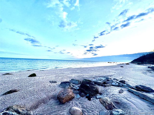 27 Atlantic Drive, Sound Beach, NY 11789