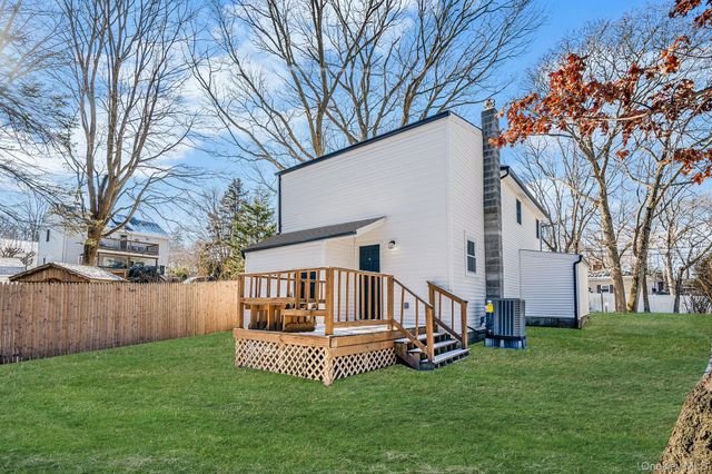 27 Atlantic Drive, Sound Beach, NY 11789