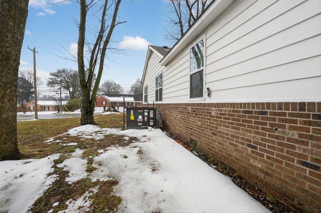 2458 WHITNEY AVE, Memphis, TN 38127