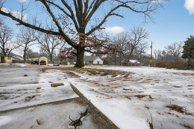 2458 WHITNEY AVE, Memphis, TN 38127