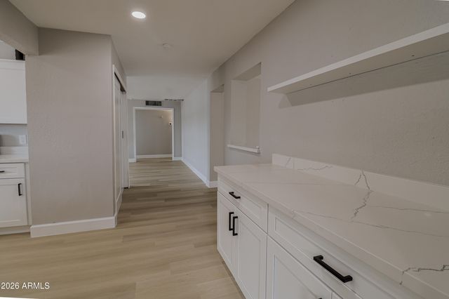 2936 W HIGHLAND Avenue, Phoenix, AZ 85017