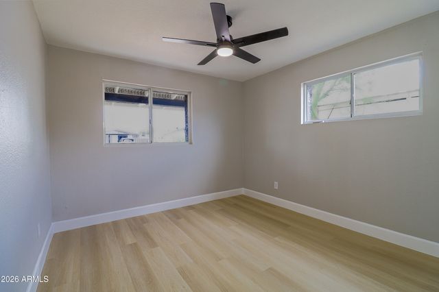 2936 W HIGHLAND Avenue, Phoenix, AZ 85017
