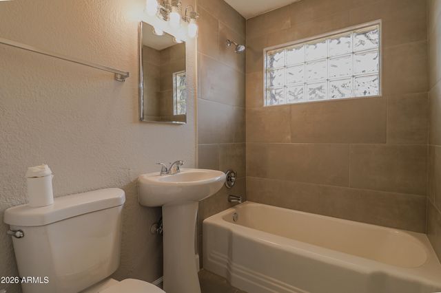 2936 W HIGHLAND Avenue, Phoenix, AZ 85017