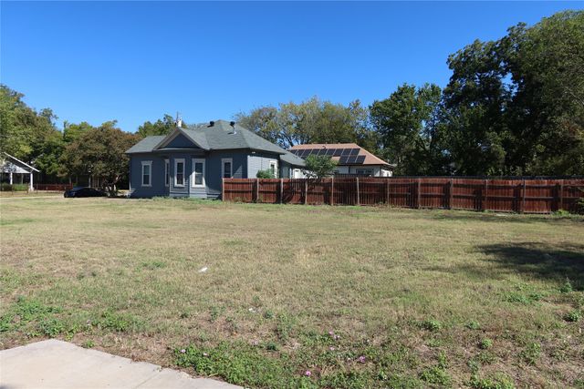 5302 Alton Avenue, Dallas, TX 75214