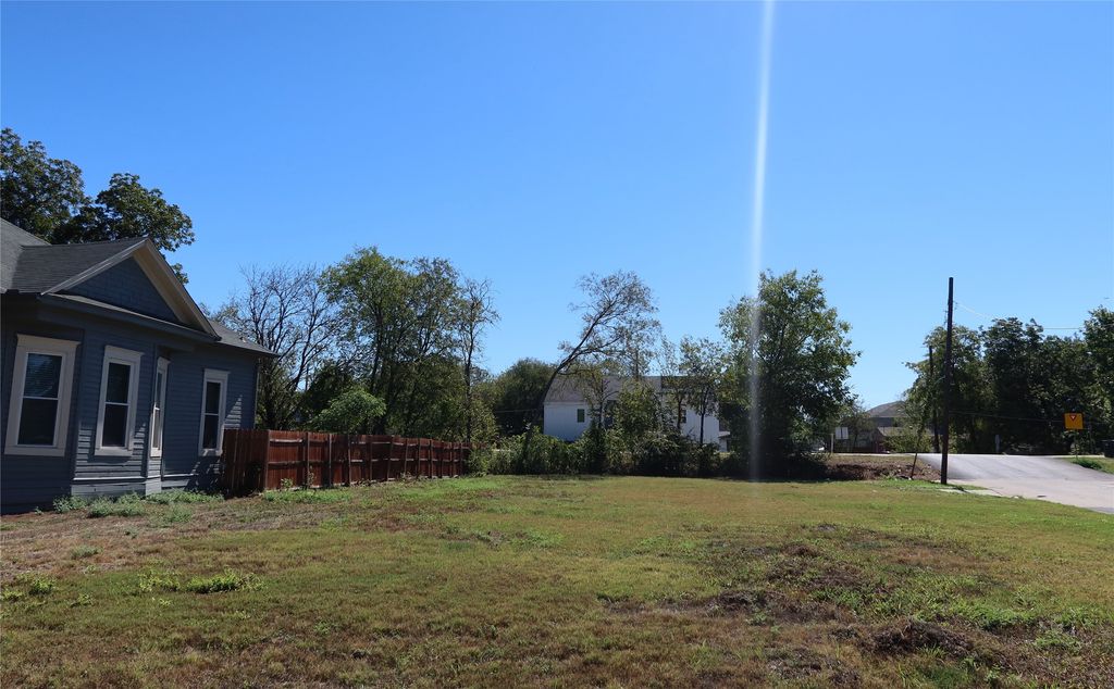 5302 Alton Avenue, Dallas, TX 75214