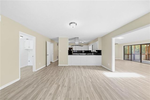 5006 Stoney Point Circle, Stone Mountain, GA 30088