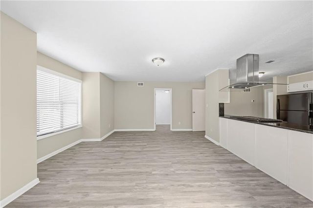 5006 Stoney Point Circle, Stone Mountain, GA 30088