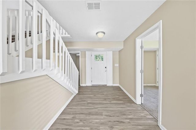 5006 Stoney Point Circle, Stone Mountain, GA 30088