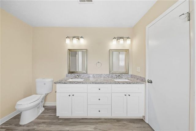 5006 Stoney Point Circle, Stone Mountain, GA 30088