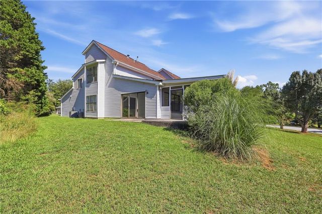 5006 Stoney Point Circle, Stone Mountain, GA 30088