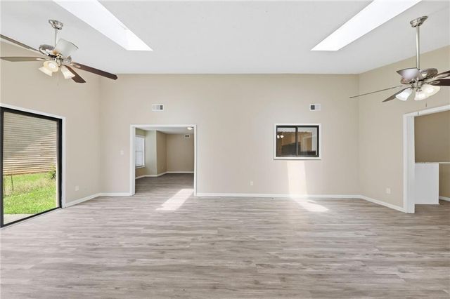 5006 Stoney Point Circle, Stone Mountain, GA 30088