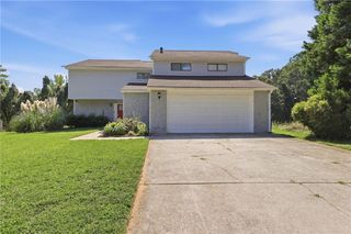 5006 Stoney Point Circle, Stone Mountain, GA 30088