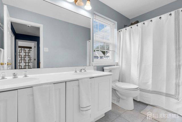 48 Plantation Road, Whitehouse Station, NJ 08889