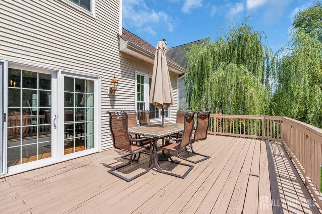 48 Plantation Road, Whitehouse Station, NJ 08889