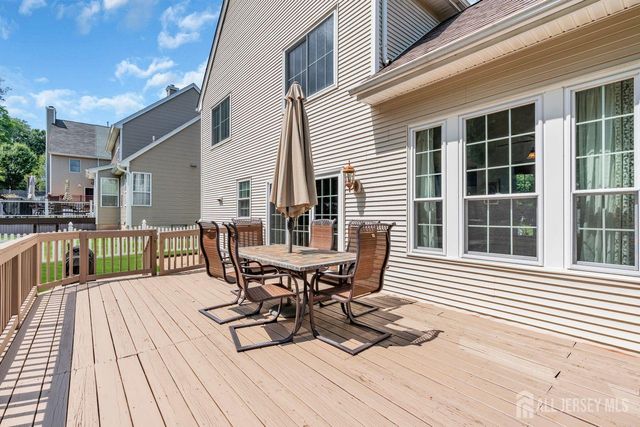 48 Plantation Road, Whitehouse Station, NJ 08889