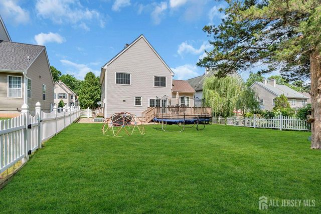 48 Plantation Road, Whitehouse Station, NJ 08889