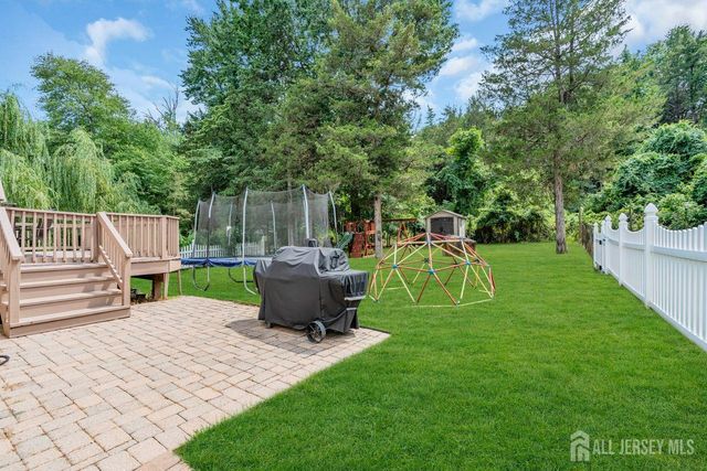 48 Plantation Road, Whitehouse Station, NJ 08889