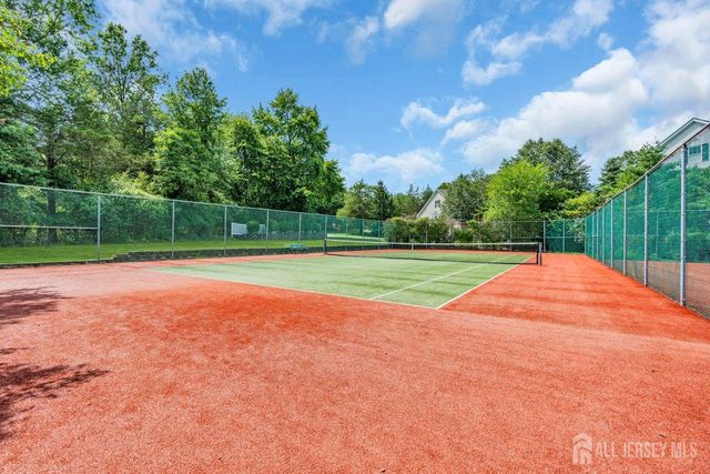 48 Plantation Road, Whitehouse Station, NJ 08889