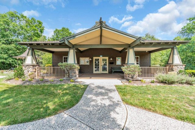 48 Plantation Road, Whitehouse Station, NJ 08889
