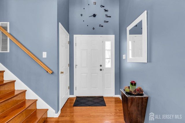 48 Plantation Road, Whitehouse Station, NJ 08889