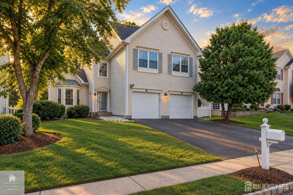 48 Plantation Road, Whitehouse Station, NJ 08889