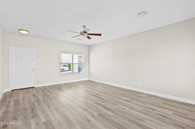 7500 E Deer Valley Road Unit 31, Scottsdale, AZ 85255